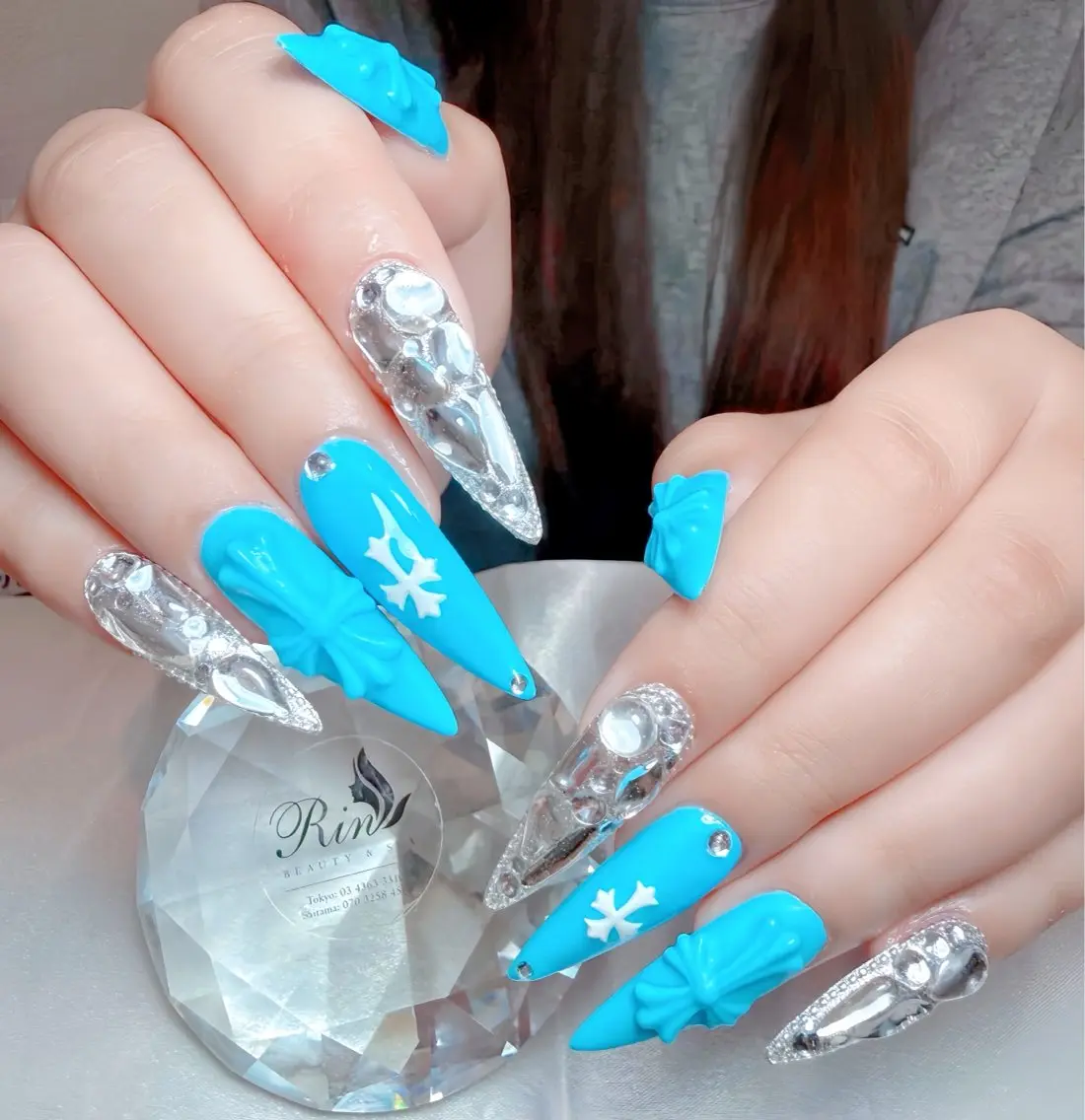 ネイル オーロラネイル ブルー フットネイル ジェルネイル 氷ネイル・うるうるネイル ハンドネイル Rin Nail 新大久保店のネイルデザイン