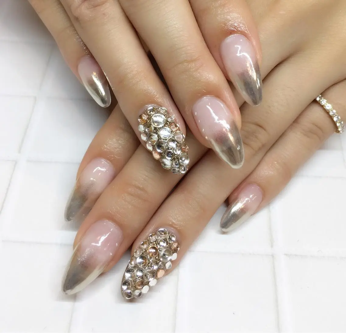 ネイル クリアネイル グラデーション ミラーネイル 持ち込み スカルプネイル nail salon Soeurのネイルデザイン