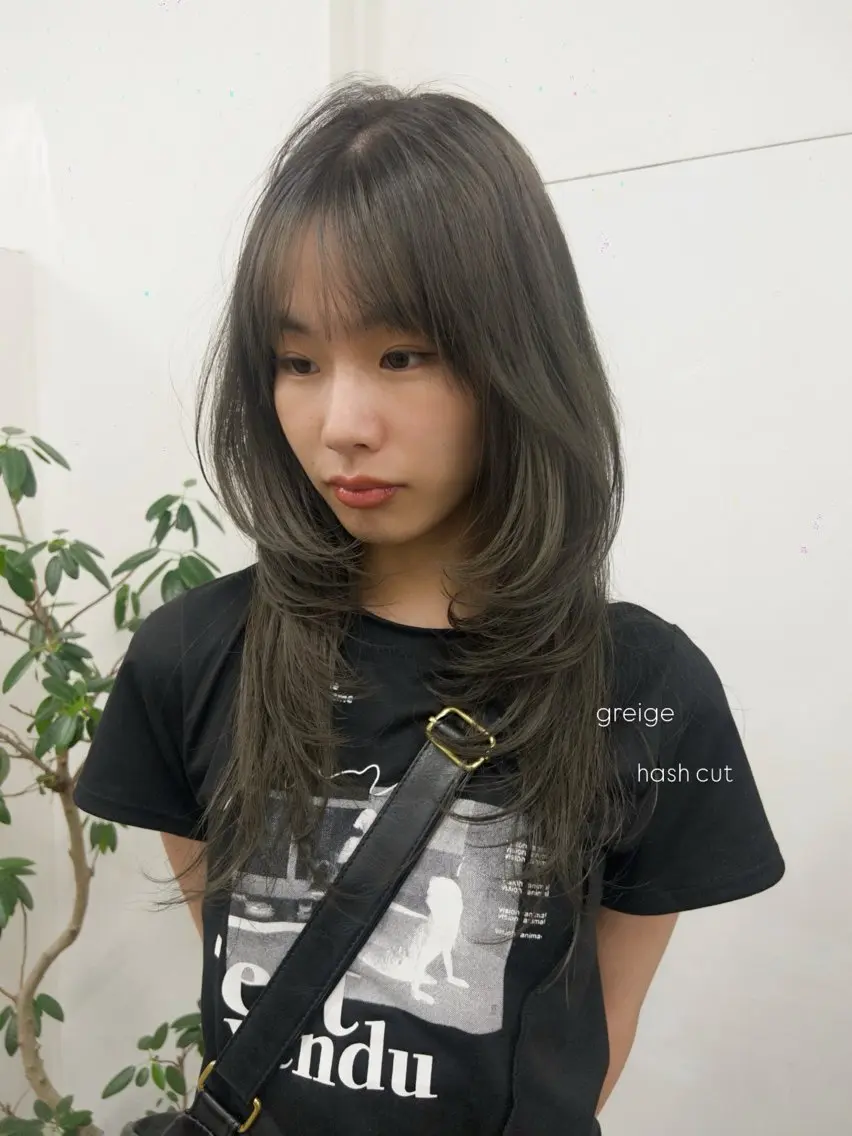 ロング カラー ブリーチ 透明感カラー カット ヘアカラー nene｜天神｜ ハイトーン×抜け感のヘアスタイル