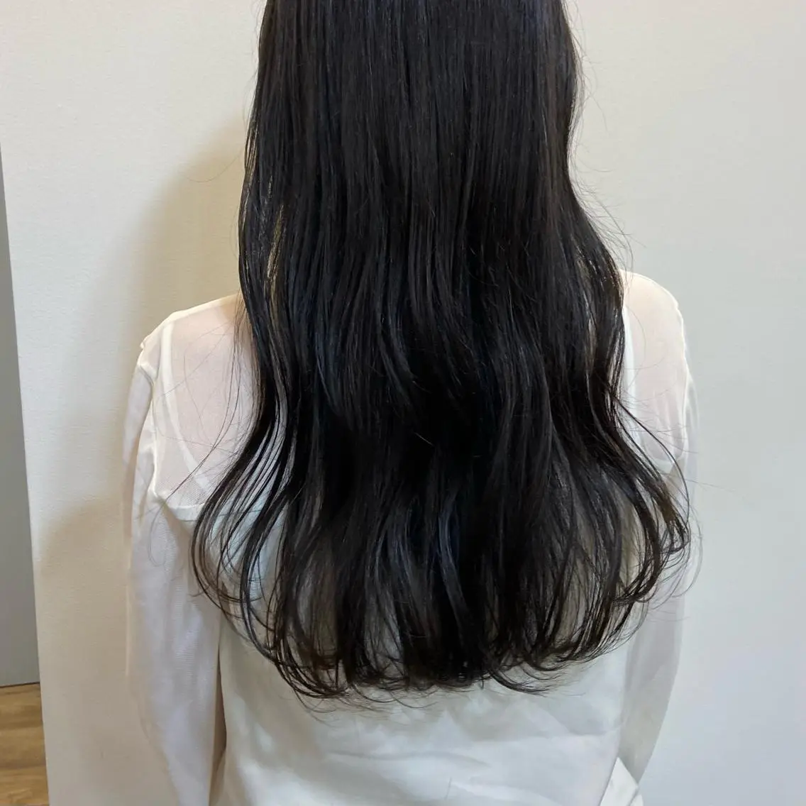 ロング カラー ベージュカラー ブリーチ ケアブリーチ 透明感カラー ダブルカラー mai 🎀 / 梅田美容室のヘアスタイル
