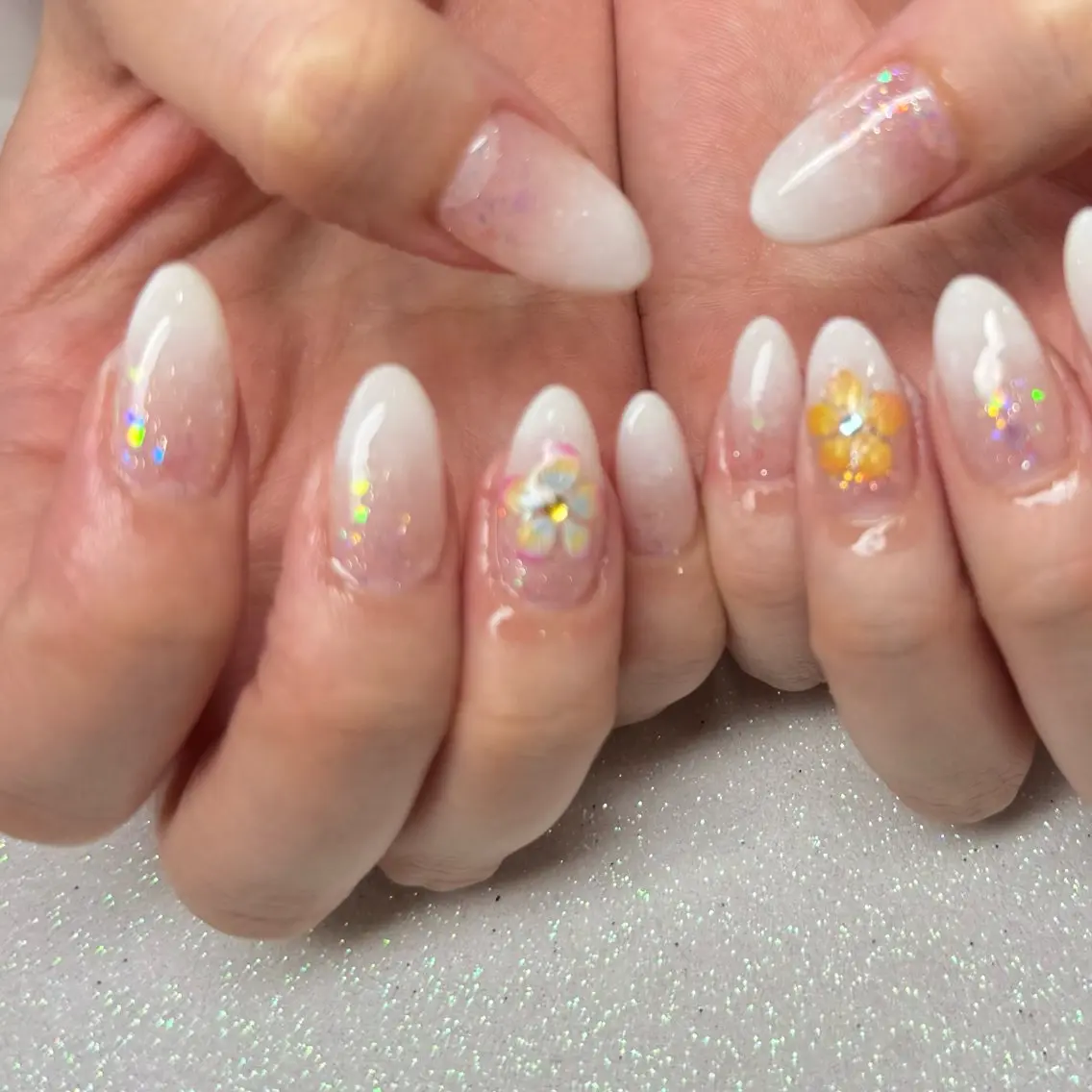 ネイル ハンドネイル VIERU 🌈🎀💖のネイルデザイン