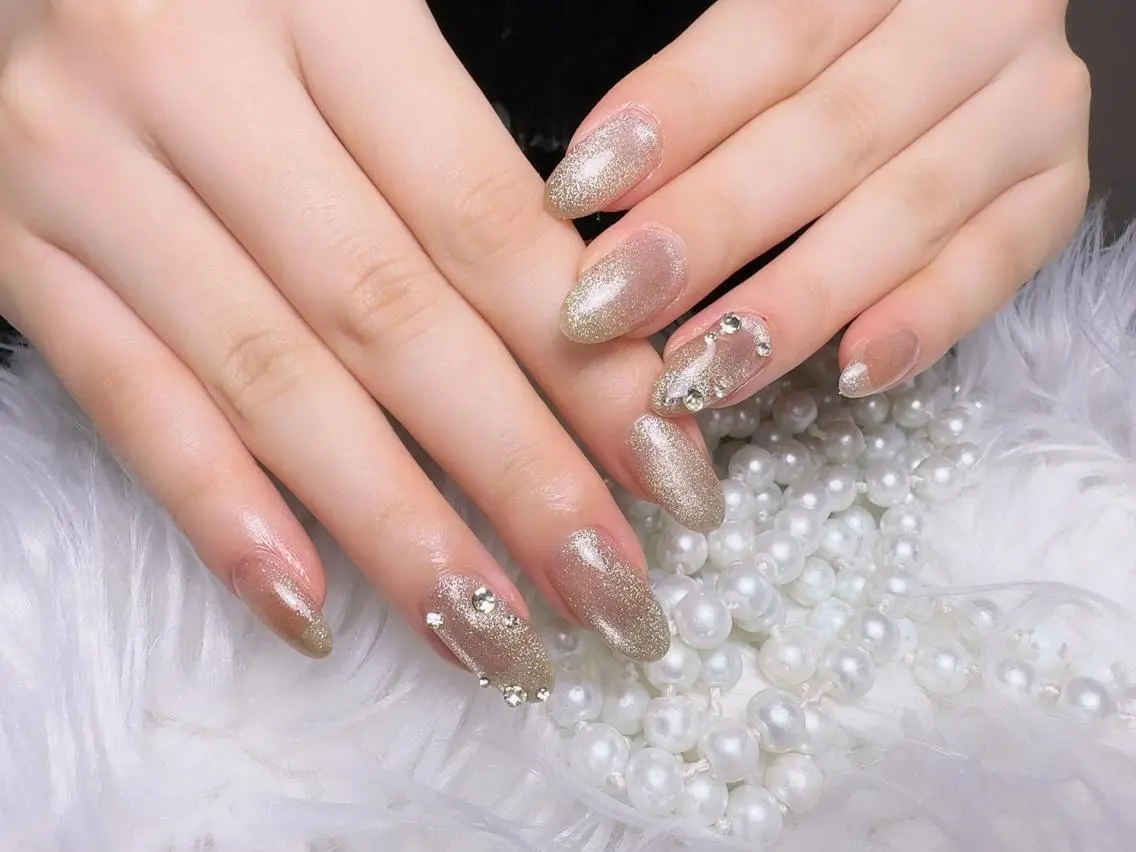 ネイル アートネイル フラッシュネイル フレンチネイル ジェルネイル ガラスフレンチ M2 BEAUTY Yukiのネイルデザイン