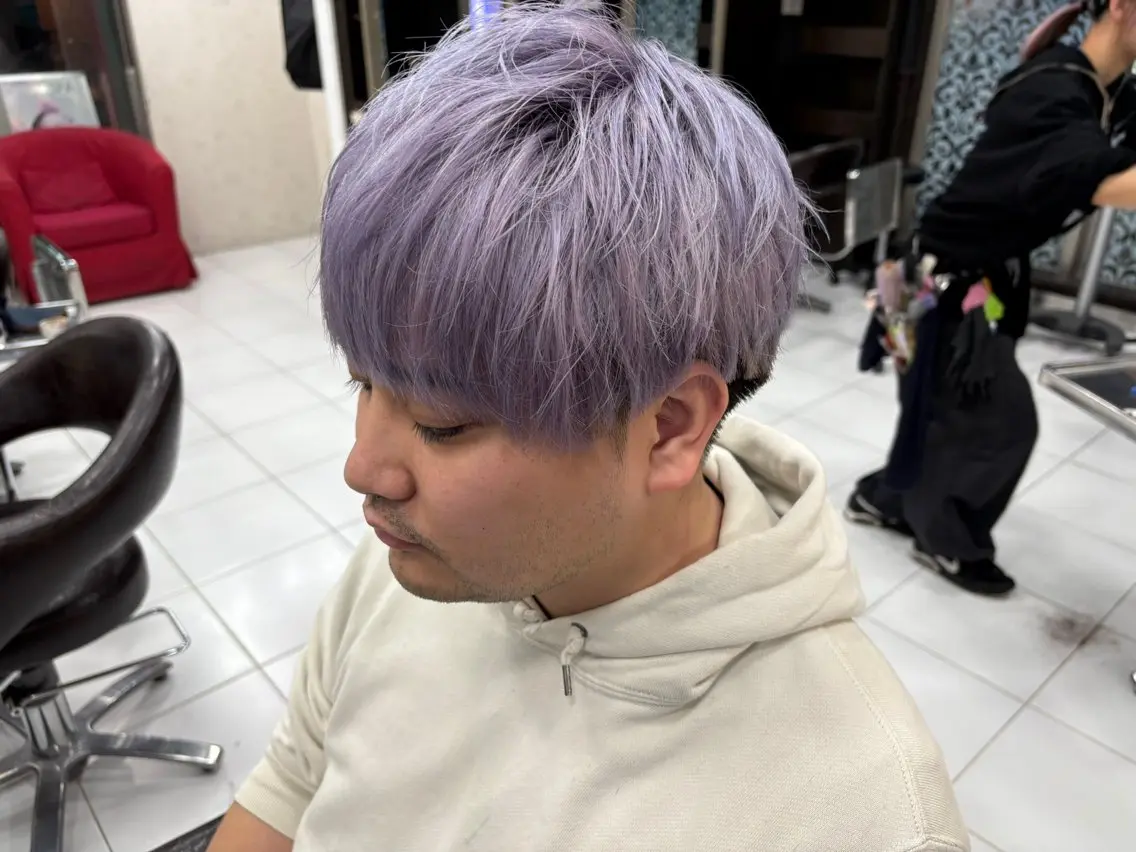 カラー メンズ ラベンダーカラー シルバー ヘアカラー トリートメント グレージュ達人/赤み 消し/ブリーチ/岩崎のヘアスタイル