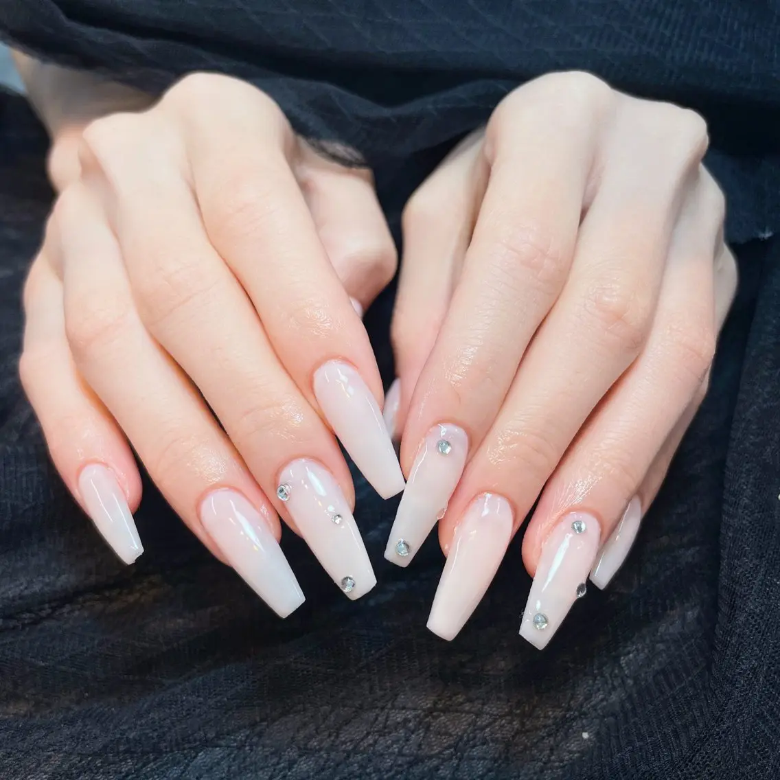 ネイル アートネイル フレンチネイル ジェルネイル 韓国ネイル ミラーネイル ハンドネイル Rin Nail 新大久保店のネイルデザイン
