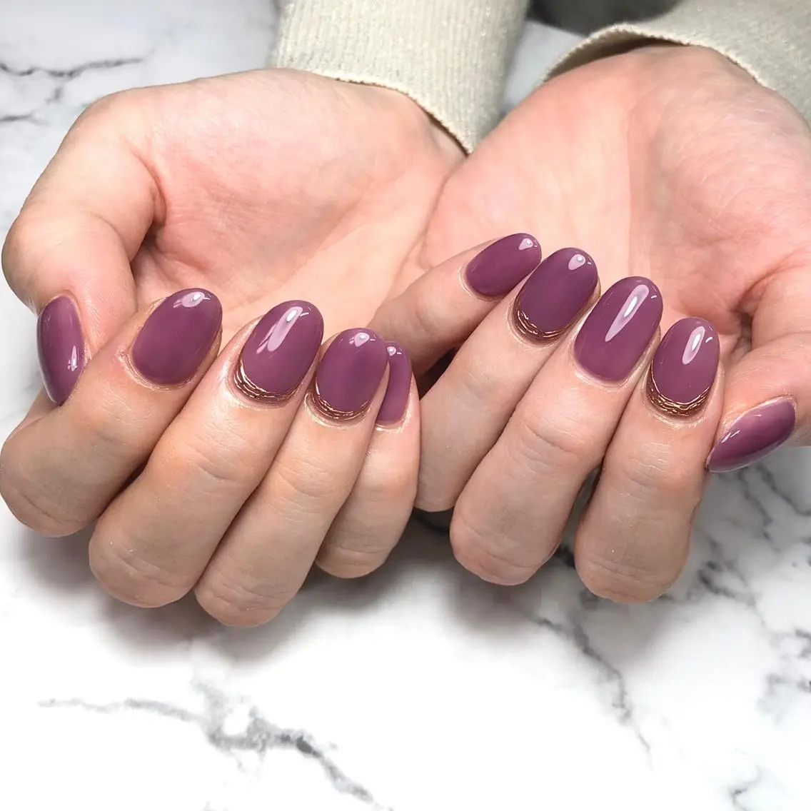 ネイル ゴールド ミラーネイル 持ち込み オフィスネイル ワンカラーネイル ハンドネイル NAIL NOWのネイルデザイン