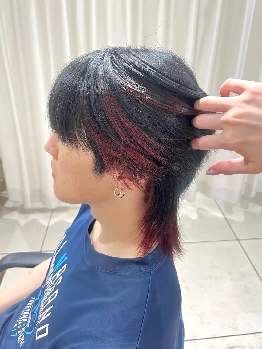 カラー メンズ メンズブリーチ 黒髪 ブリーチ デザインカラー カット ヘアカラー 巖本 真希のヘアスタイル