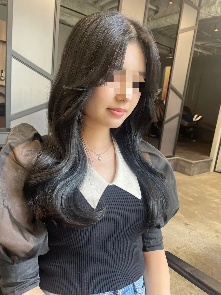ロング くびれヘア 韓国風ヘア レイヤーカット カット ヘアカラー トリートメント レイヤーカット 小林優のヘアスタイル