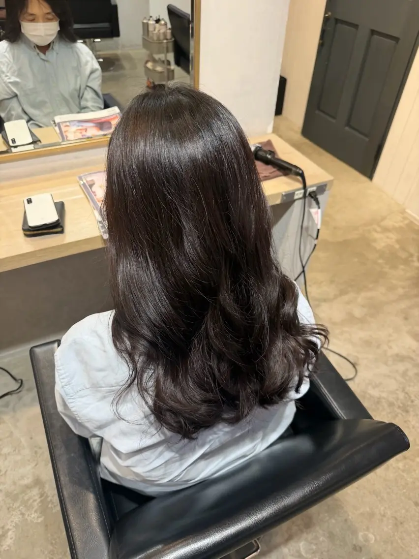 セミロング カラー ヘアアレンジ おとあ 𐙚のヘアスタイル