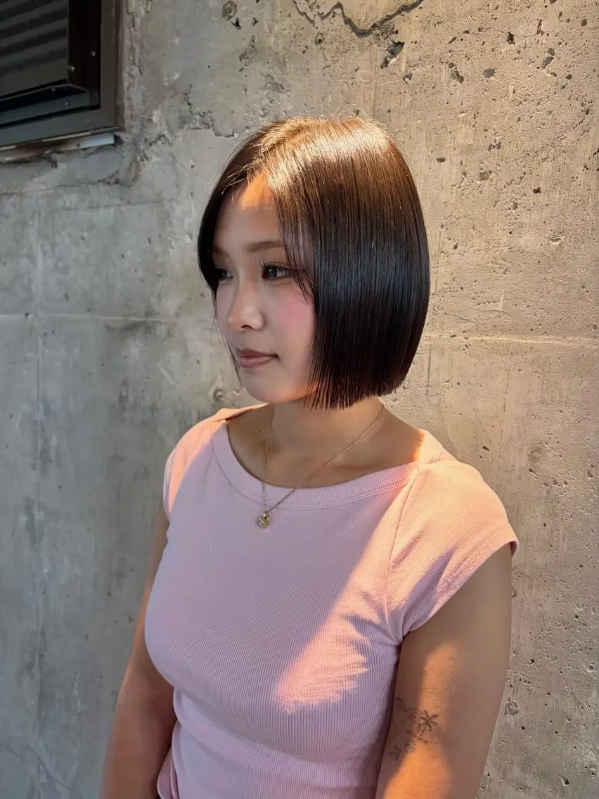 ミディアム ami /酸性 ストレート/カラーのヘアスタイル