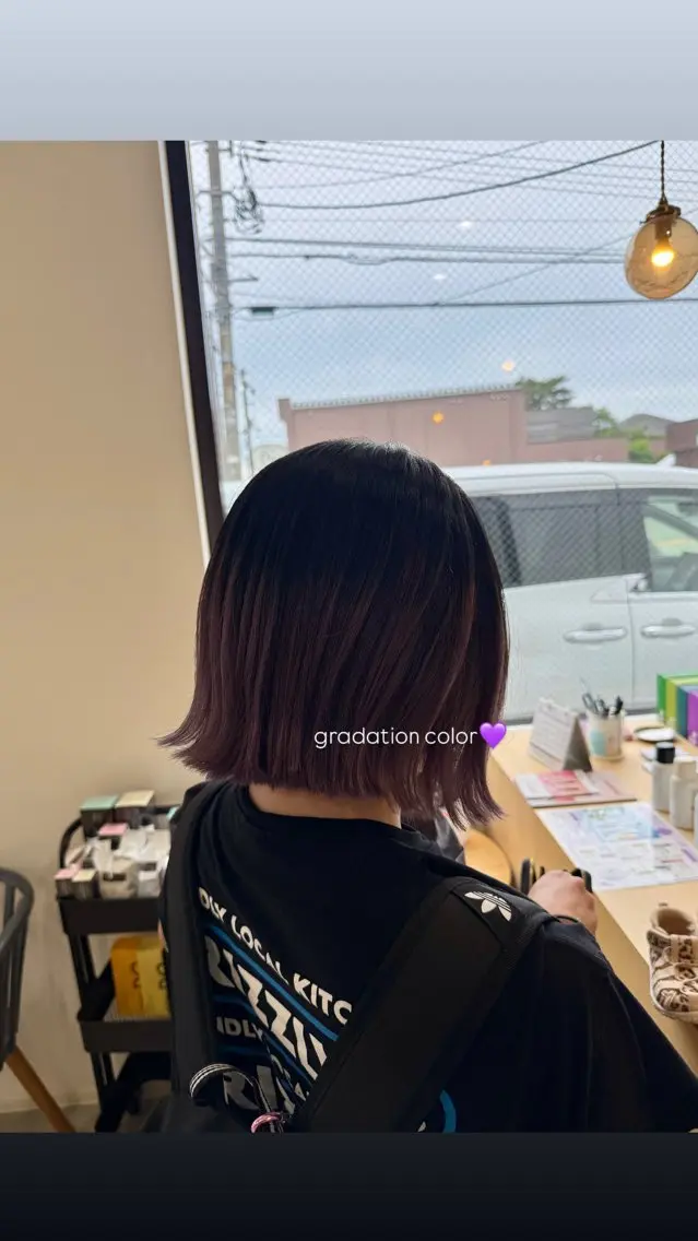 ショート カラー ヘアカラー 尾崎 ひなののヘアスタイル