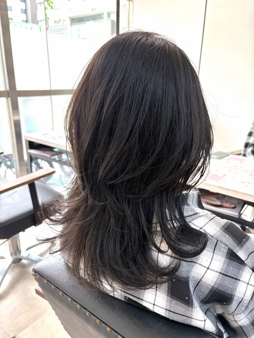 セミロング カラー 🥀韓国ヘア🥀 宮津真菜のヘアスタイル