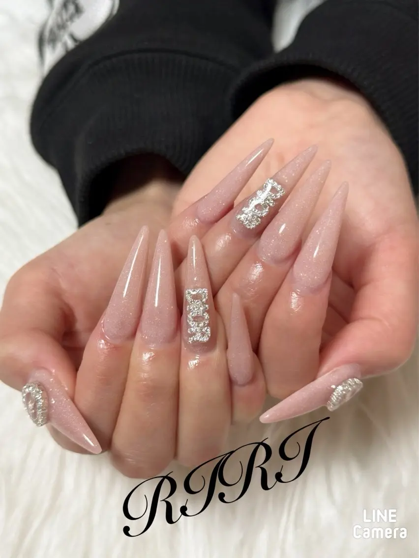 ネイル ジェルネイル ラメ(グリッター) ロングネイル スカルプネイル シンプルネイル ハンドネイル riri オーナーのネイルデザイン