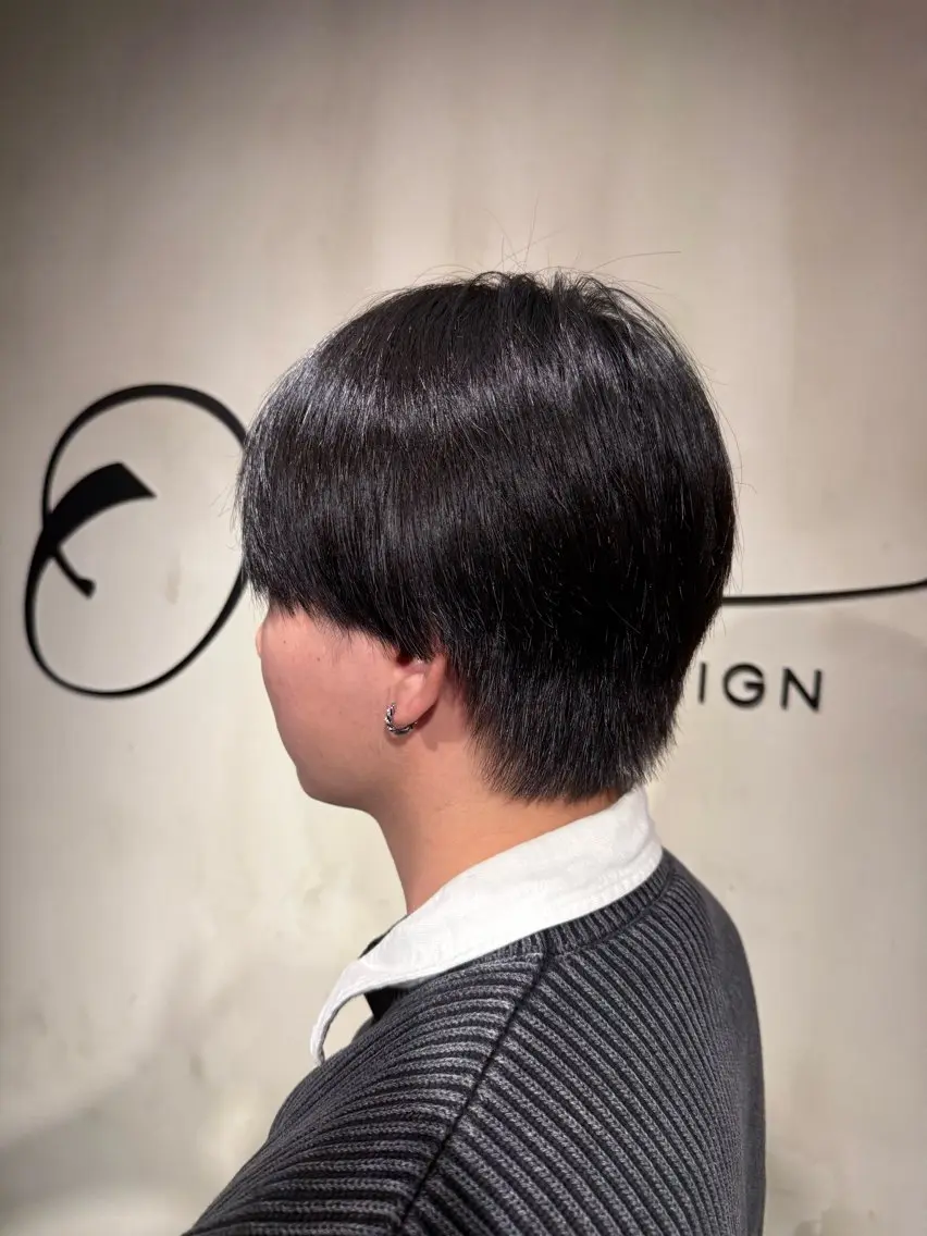 ショート 艶感/レイヤーカット 🌐Taketoのヘアスタイル