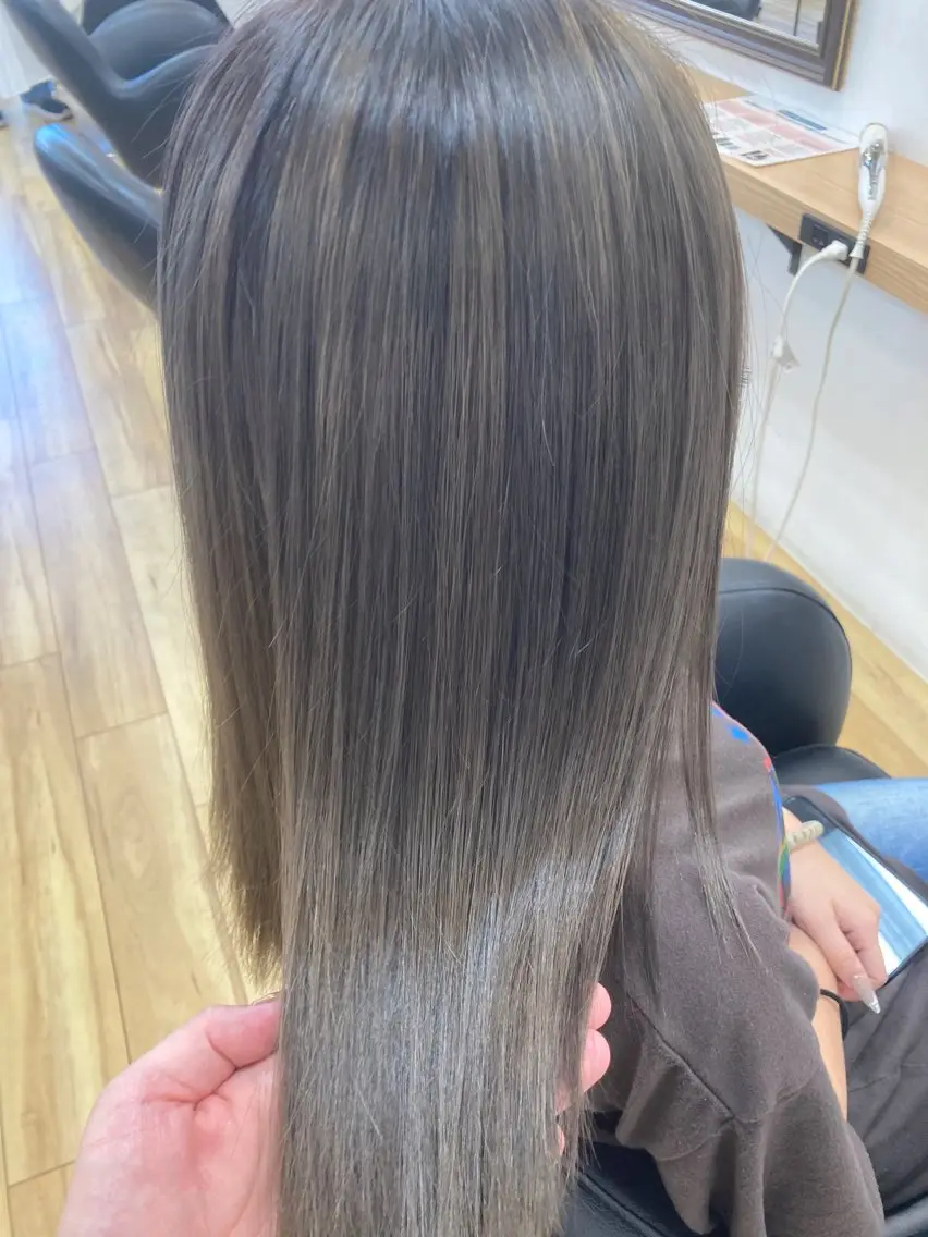 ミディアム カラー ブリーチ ハイライトカラー ハイライト 髪質改善 トリートメント カット ヘアカラー トリートメント 大野 まゆのヘアスタイル