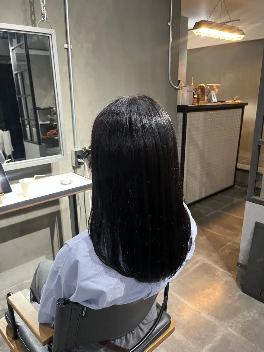 ミディアム カラー ダークグレー ダークグレージュ グレージュ 透明感♥韓国ヘア HINAのヘアスタイル