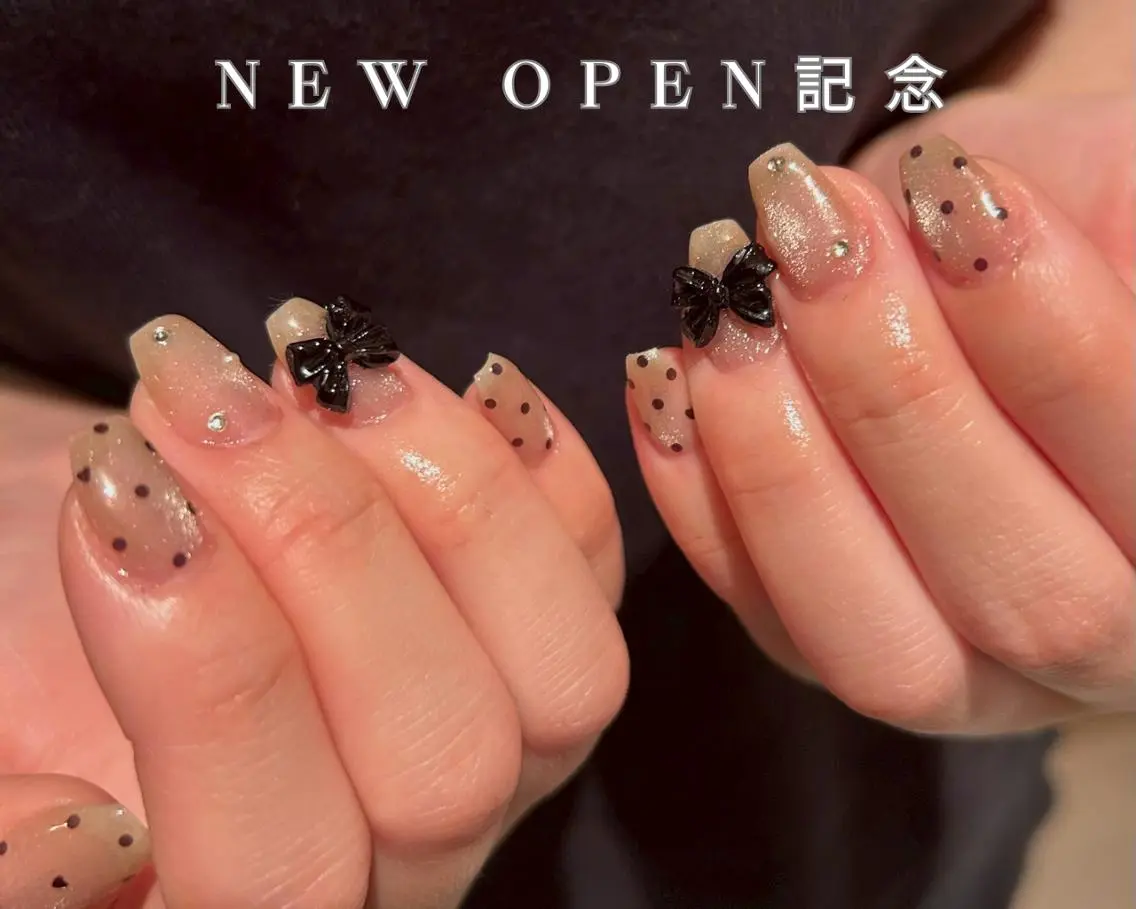 ネイル オーロラネイル ボルドー クリアネイル ドット フラッシュネイル ハンドネイル melt./Ono ガーリー/ワンホンのネイルデザイン