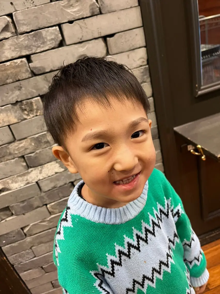 小学生カットの写真