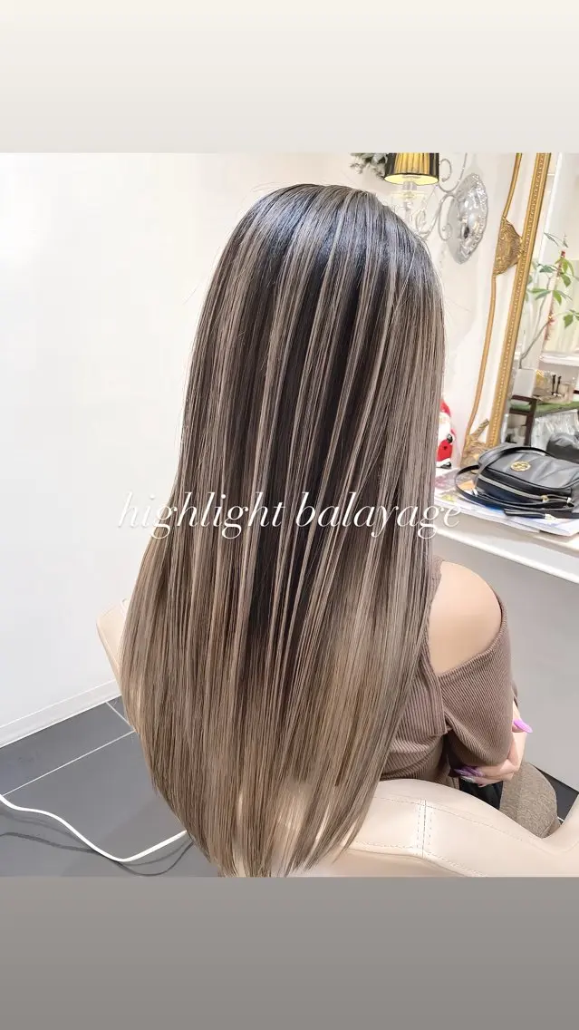 ロング カラー バレイヤージュ ベージュカラー グレージュ ハイライトカラー ミルクティーベージュ ヘアカラー トリートメント 大宮/バレイヤージュ 髪質改善/澤田隆誠のヘアスタイル