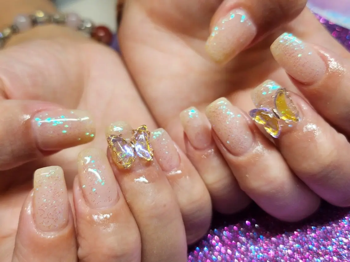 ネイル オーロラネイル 💜bora .のネイルデザイン