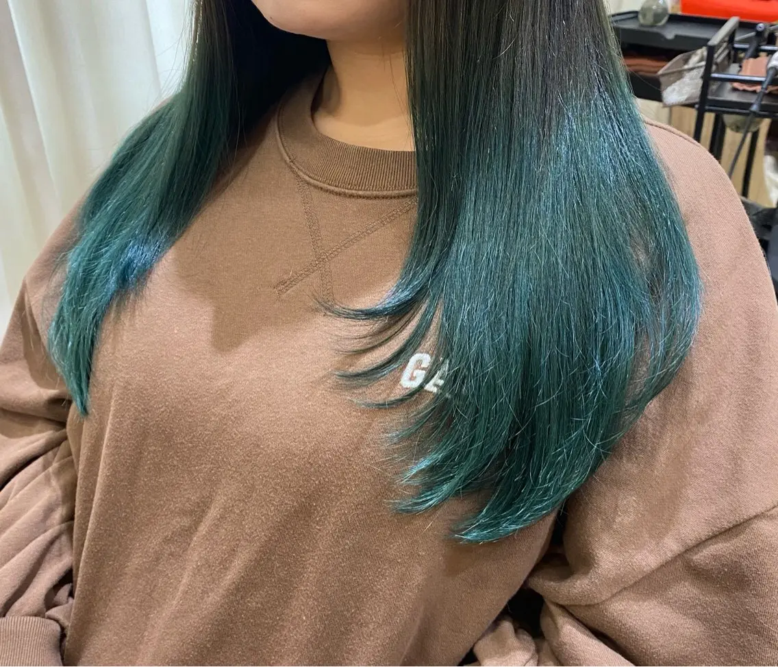 ロング カラー オリーブカラー レイヤーカット 韓国ヘア・カラー 🩵SHIZUKUのヘアスタイル