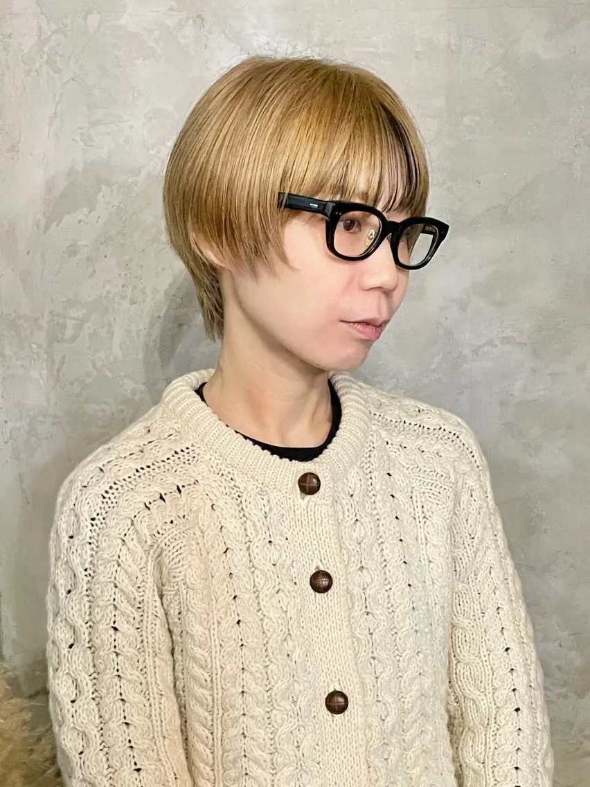 デザインカット + ケアブリーチオンカラー+ウエラQUICKトリートメント ¥24200 → ¥18880の写真