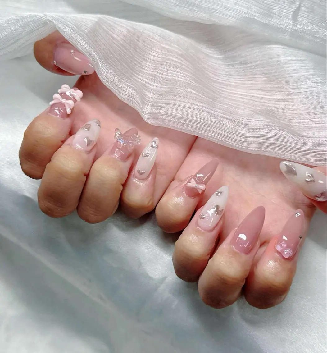 ネイル 長さ出し グラデーション 卒業式 キラキラネイル マグネットネイル ハンドネイル Lee Nailsのネイルデザイン