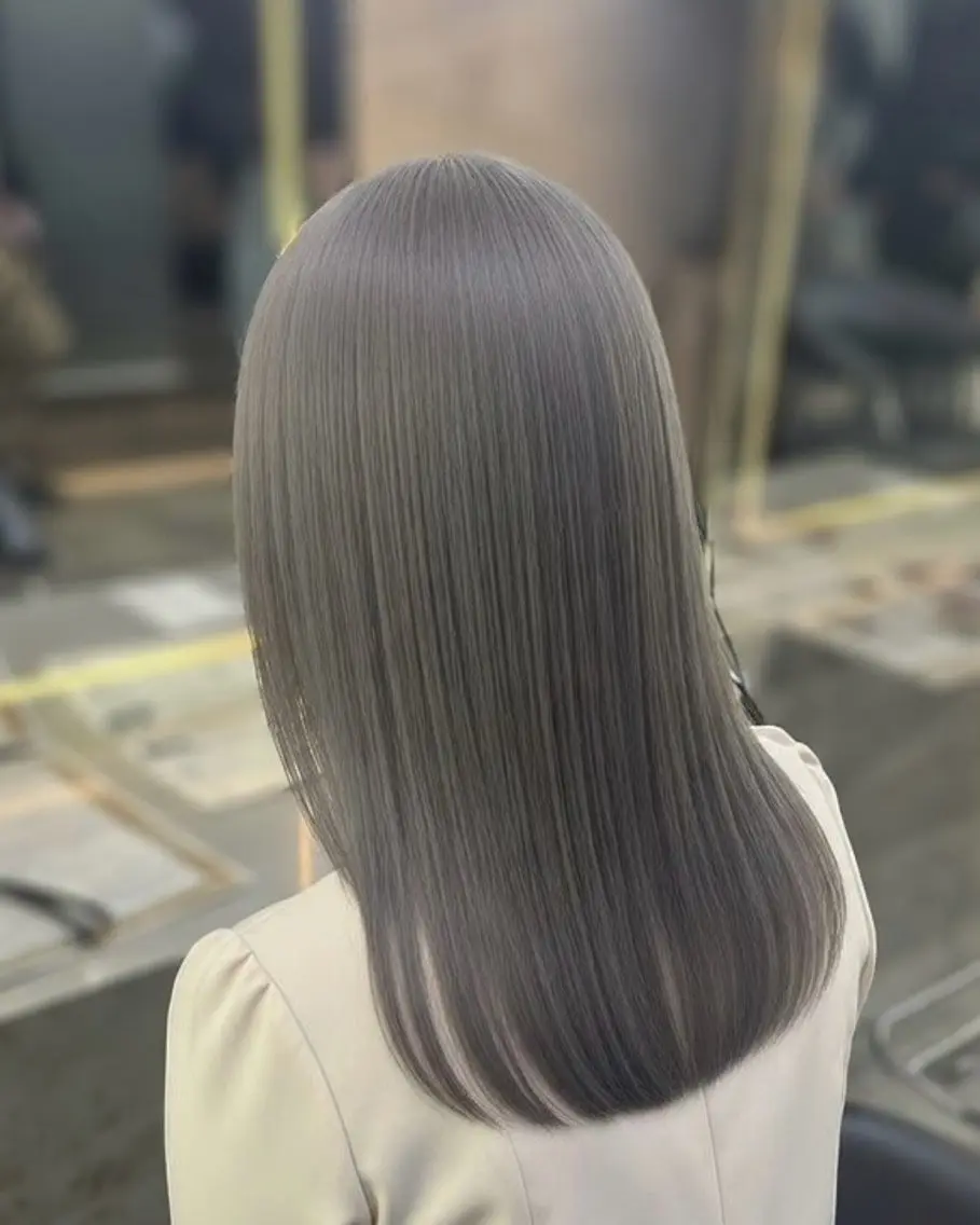 セミロング カット ヘアカラー トリートメント ハイトーン/ 髪質改善/垣尾颯大のヘアスタイル