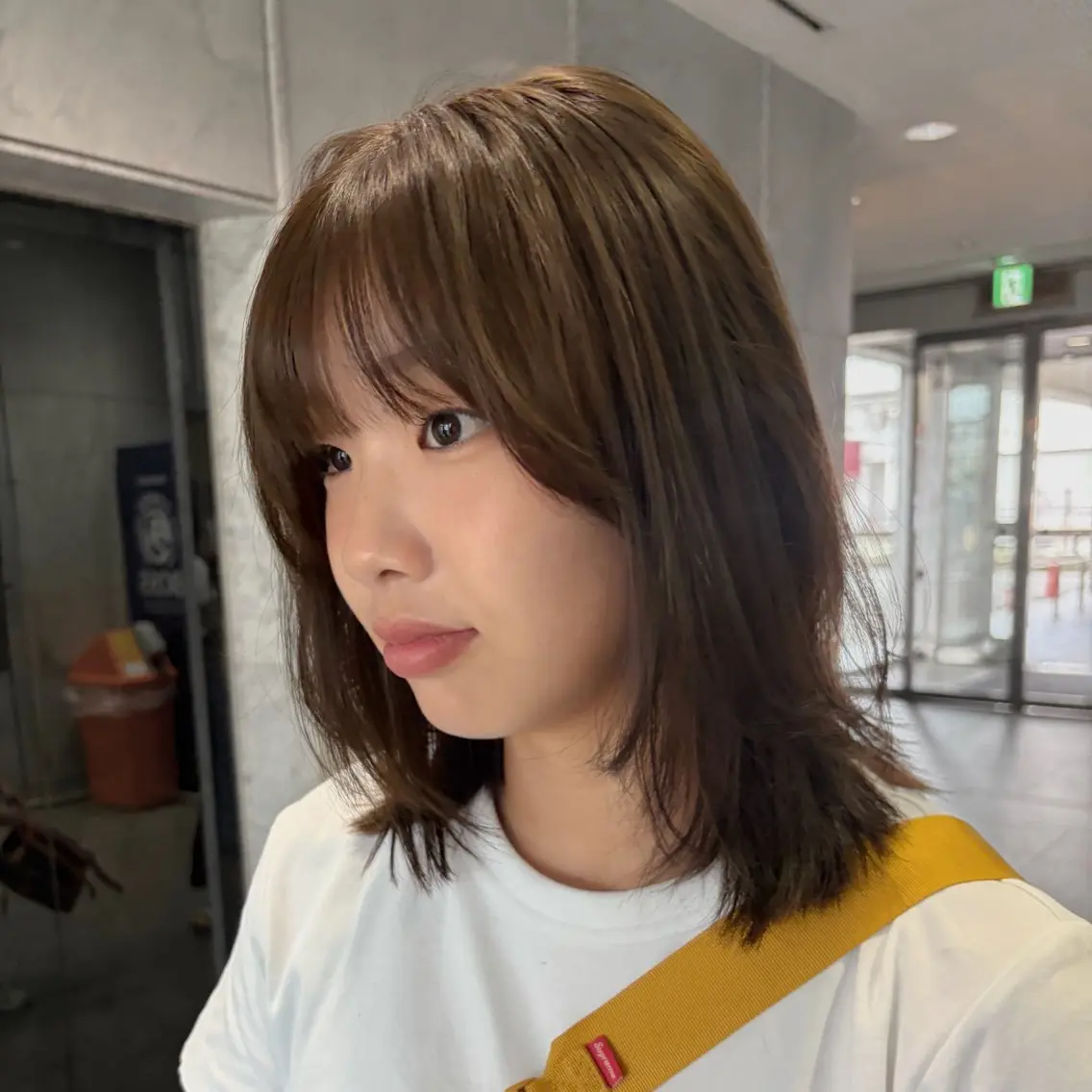 ミディアム 顔まわりレイヤー レイヤーカット カット ヘアカラー レイヤー/透明感 カラー/ホノカのヘアスタイル