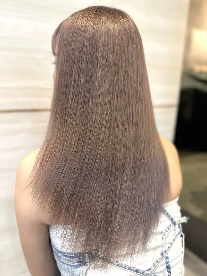 ロング カラー ベージュカラー ブリーチ ケアブリーチ ミルクティーベージュ ピンクカラー 🦋高瀬寛菜🦋 韓国レイヤーのヘアスタイル