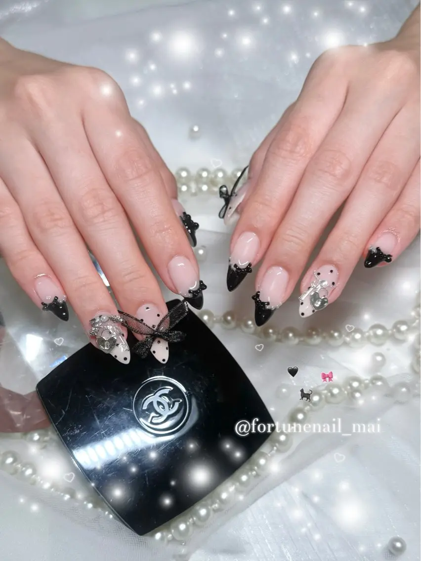 ネイル ドット フレンチネイル ハンドネイル 🎀Mai 🎀最短4/8🈳のネイルデザイン