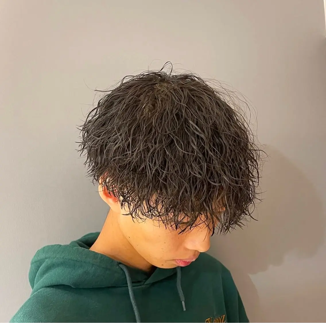 パーマ メンズ カット パーマ ニュアンス/フェザー /ウルフ/伶馬のヘアスタイル