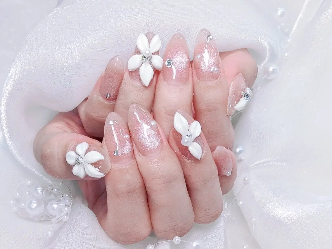 ネイル 長さ出し ジェルネイル キラキラネイル ラメ(グリッター) ニュアンスネイル Chouette Nailのネイルデザイン