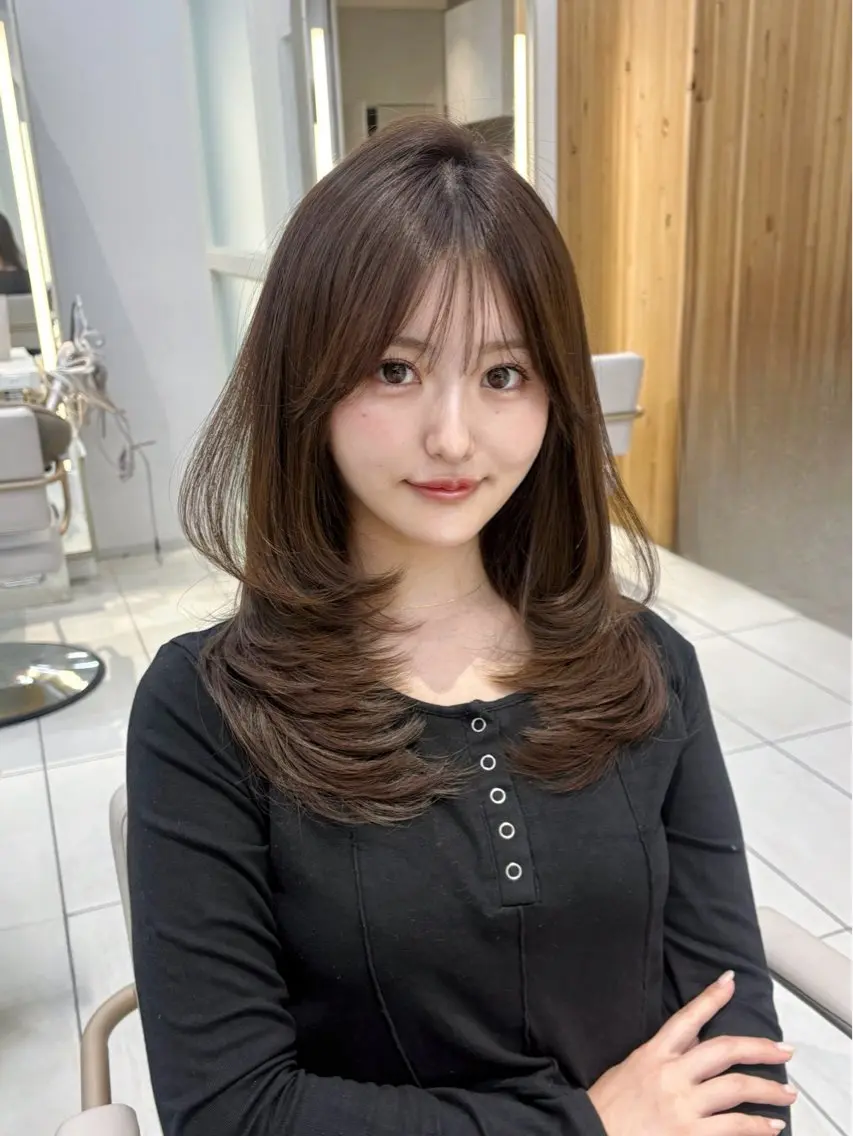 ミディアム カット ヘアカラー トリートメント かなこ/ミディアム レイヤー／ワンカールのヘアスタイル