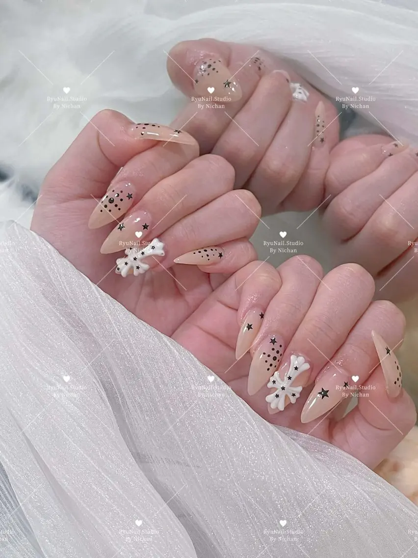 ネイル アートネイル ジェルネイル マグネットネイル ニュアンスネイル シンプルネイル ハンドネイル Ryu Nail NekoChanのネイルデザイン