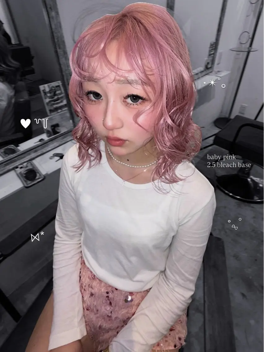 セミロング カラー ブロンド ピンクカラー ヘアカラー トリートメント ura/デザイン/ ハイトーン/個性派のヘアスタイル