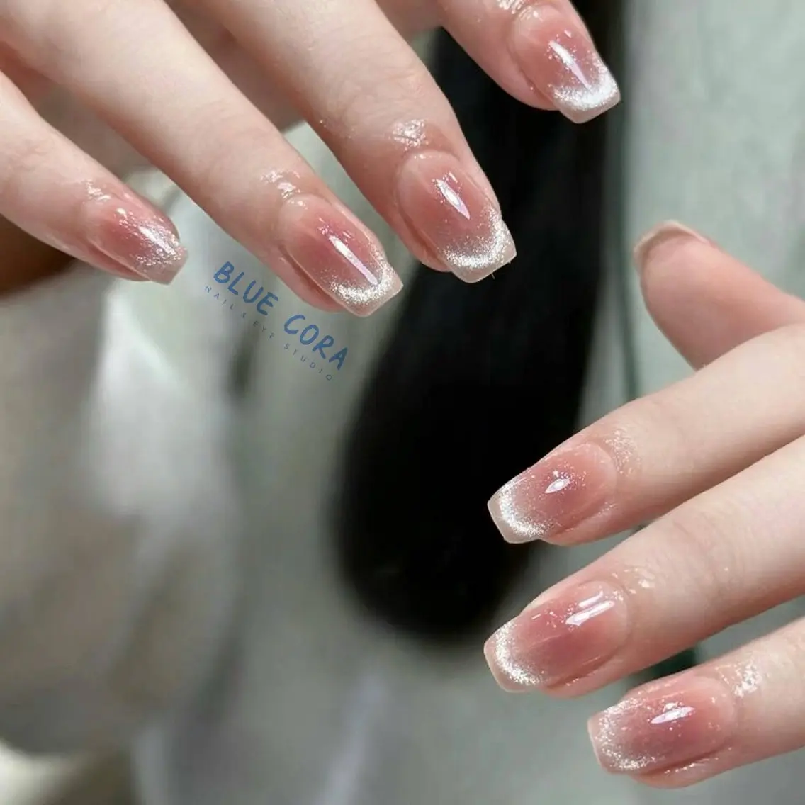 💥季節人気オススメ🔥★HAND💎マグネットグラデーションフレンチ✨ベースカラー付け！の写真