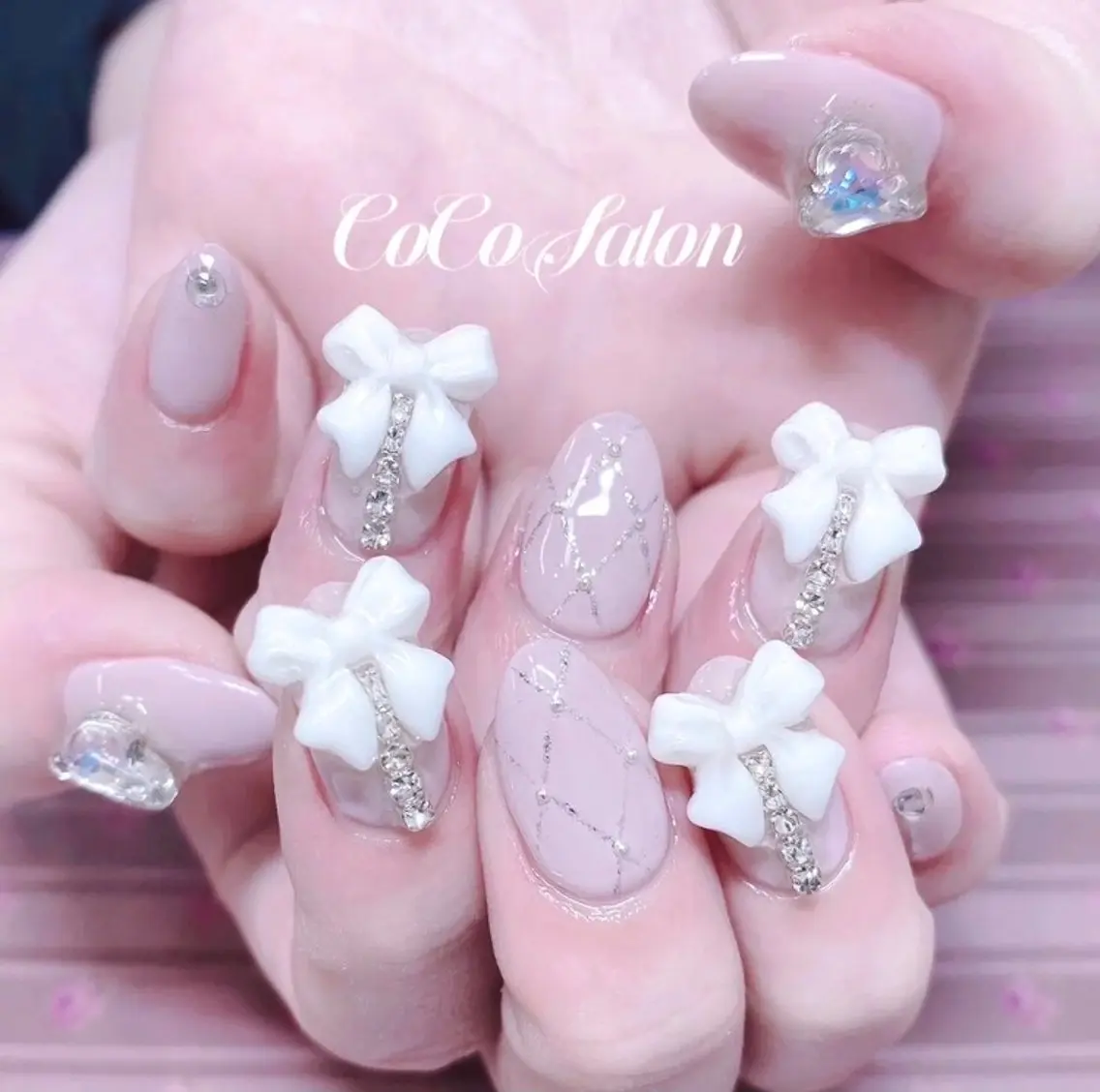 ネイル ジェルネイル ハート キラキラネイル 韓国ネイル リボン CoCo Salon ネイル/睫毛/脱毛のネイルデザイン