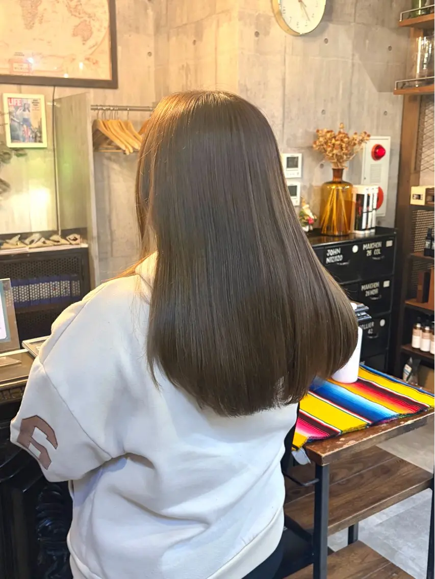 カラー グレージュ ヘアカラー トリートメント 竹内 春奈のヘアスタイル
