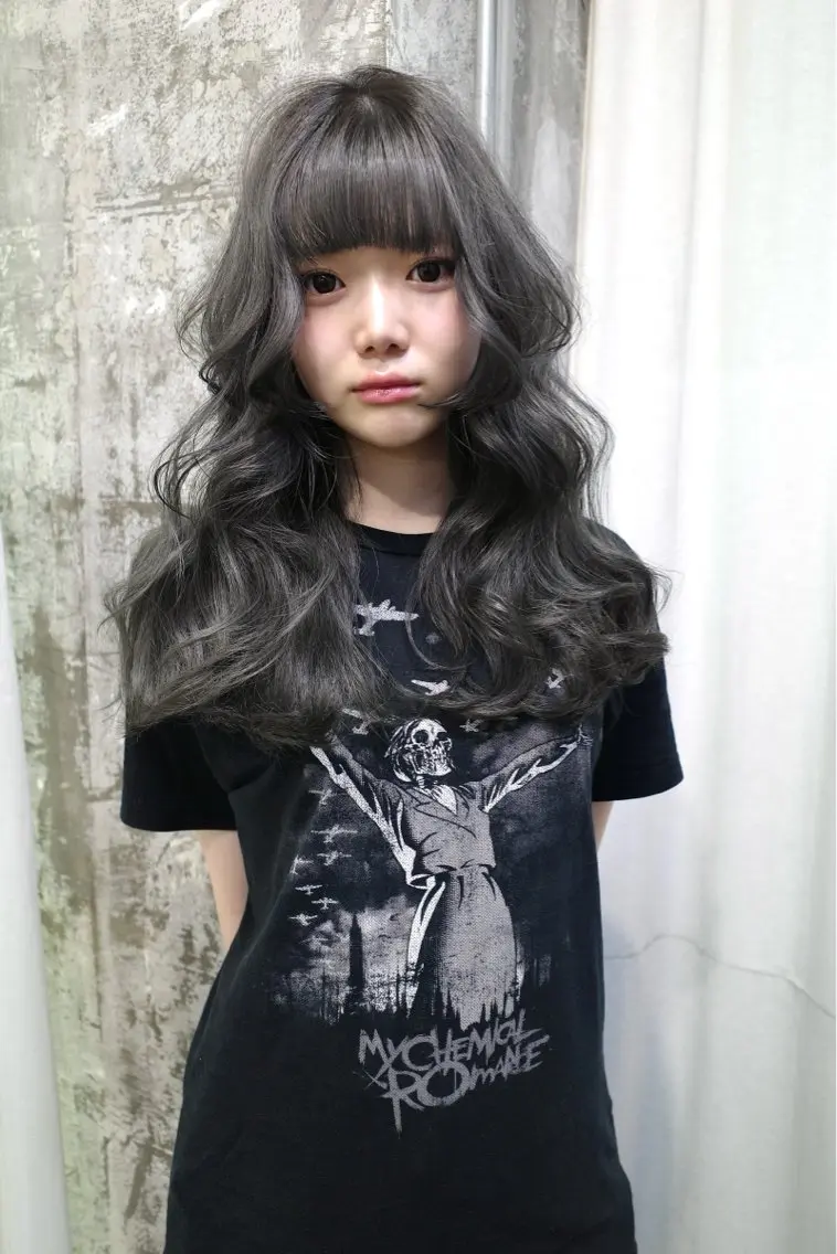 ダブルカラー＋毛先&顔周りカット+mirubon treatment付きの写真