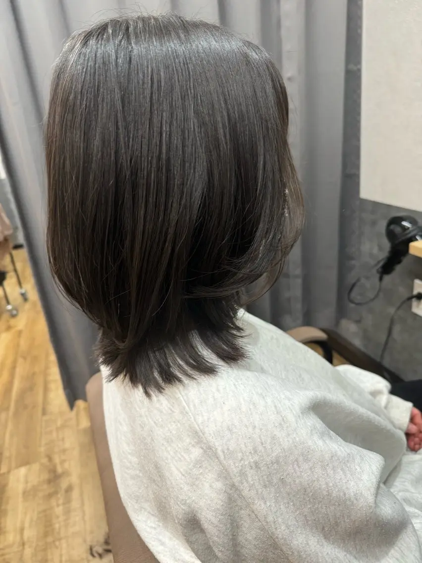 セミロング レイヤーカット reeed konnoのヘアスタイル