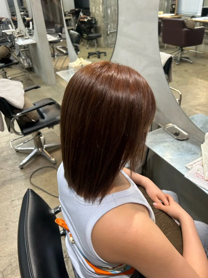 ミディアム カット ヘアカラー サワムラ ソナタのヘアスタイル