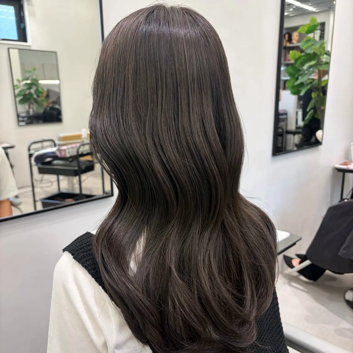 セミロング カラー 透明感カラー グレージュ カット ヘアカラー joule 藤原沙綾のヘアスタイル