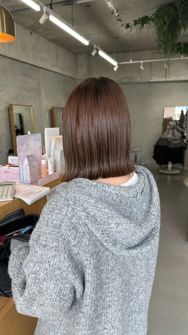 ミディアム ボブ カット ヘアカラー トリートメント 湯浅 慈園のヘアスタイル