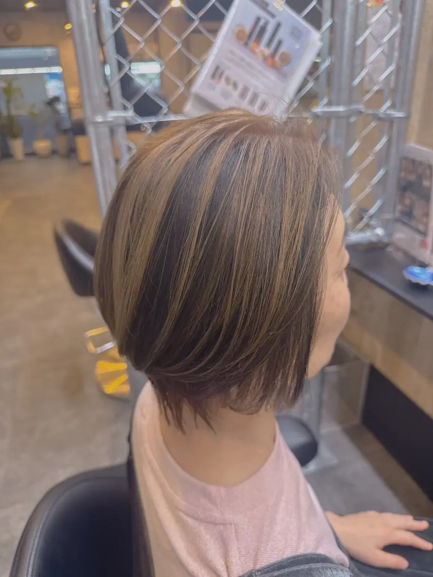ショート カラー ALOHANA + 一華のヘアスタイル