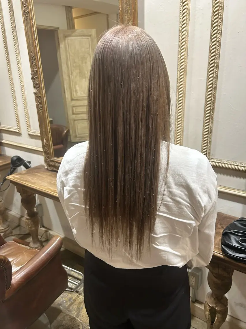 セミロング 樋富 優香のヘアスタイル
