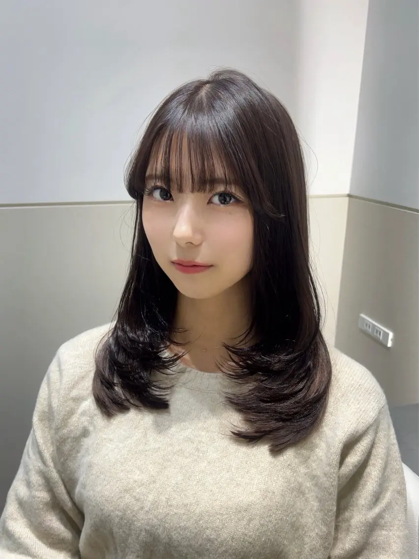 ミディアム カラー ミディアムレイヤー ブラウンカラー ダークブラウン レイヤーカット カット ヘアカラー トリートメント 🩷韓国ヘア/ヨシン モリ🩷Maikaのヘアスタイル