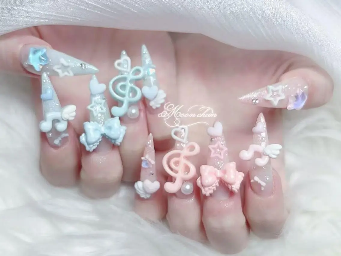 ネイル 長さ出し キラキラネイル 韓国ネイル ロングネイル マグネットネイル ハンドネイル ハンドケア KTNail 🎀 長さ出し専門店のネイルデザイン