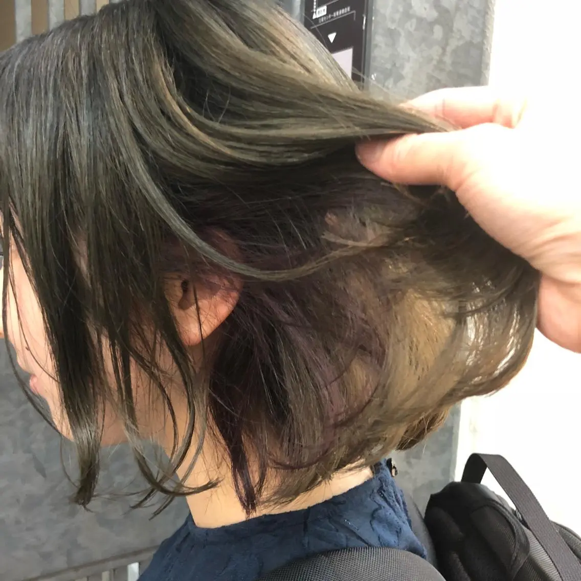 ミディアム カラー ウルフカット／吉村 桃子のヘアスタイル