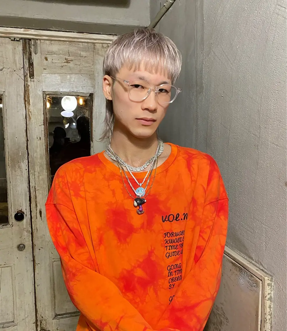 ショート カラー メンズ メンズブリーチ ブリーチ カット ヘアカラー パーマ、髪質改善 カズマのヘアスタイル