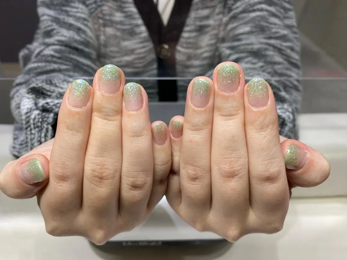 ネイル グリーン ラメ(グリッター) ラメグラデーション パステルネイル Tree NORICO.のネイルデザイン